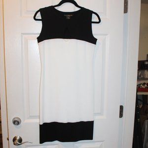 Evovorro Women Black White Small Dress👗